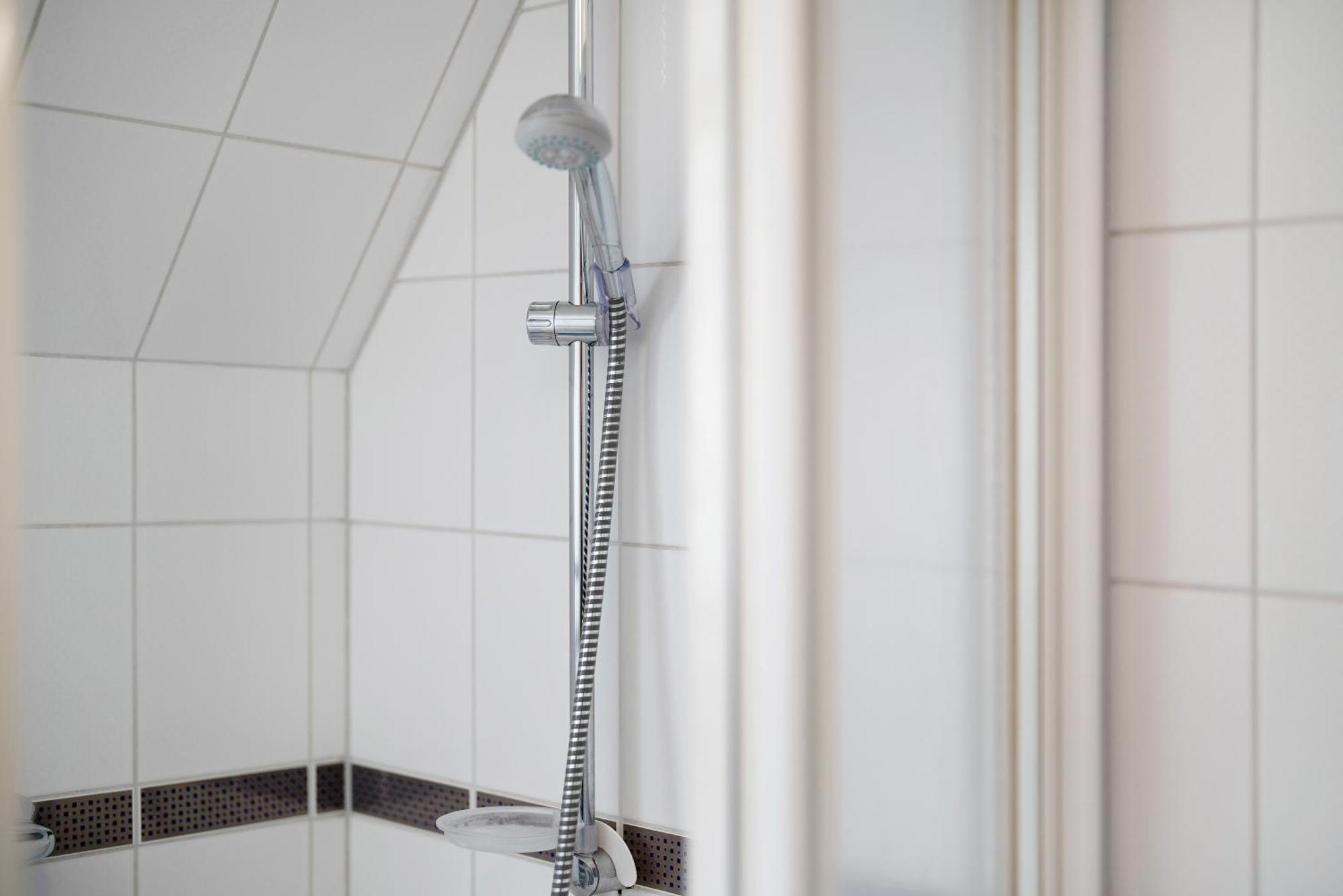 2 Wohnung, Mit Sonnenterasse *