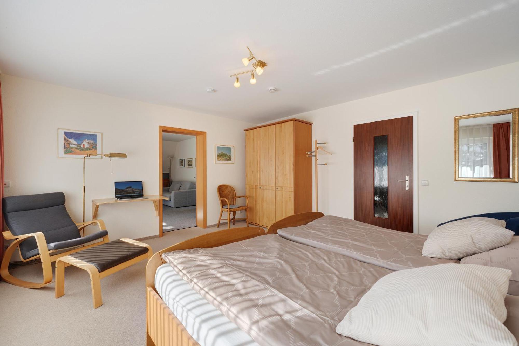 2 Wohnung, Mit Sonnenterasse Schoenwald im Schwarzwald